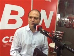 Ministro da Saúde visita Expoingá e concede entrevista exclusiva no estúdio da CBN no parque de exposições